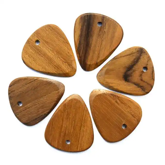 Holzplektren Teak Laser graviert