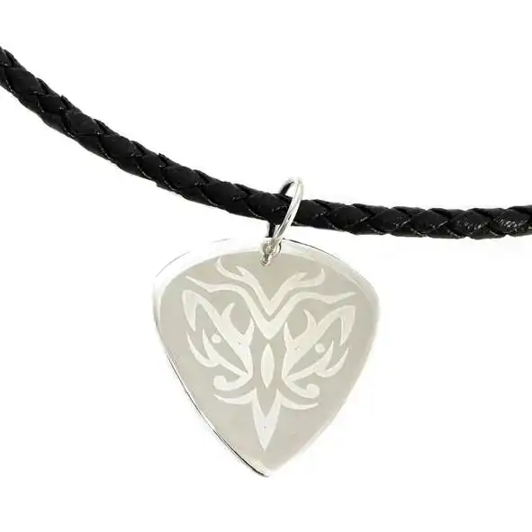 Silber Plektrum Tribal mit Lederkette